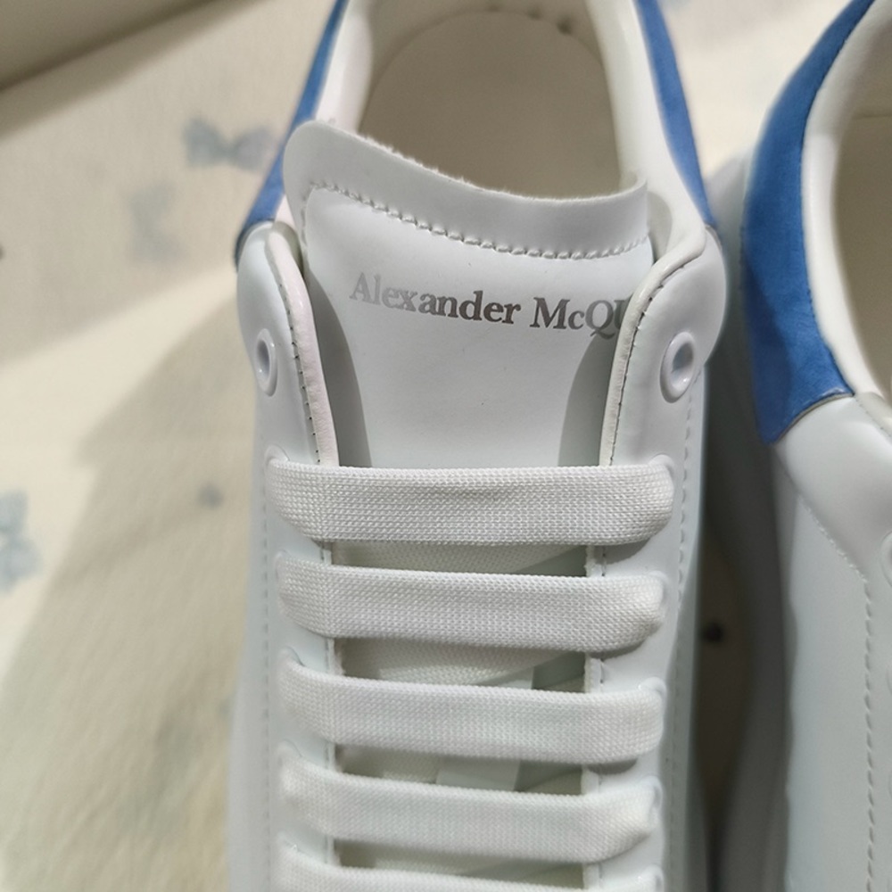 Alexander Mcqueen Oversized Leather White Sneakers - Picture 3 of 7